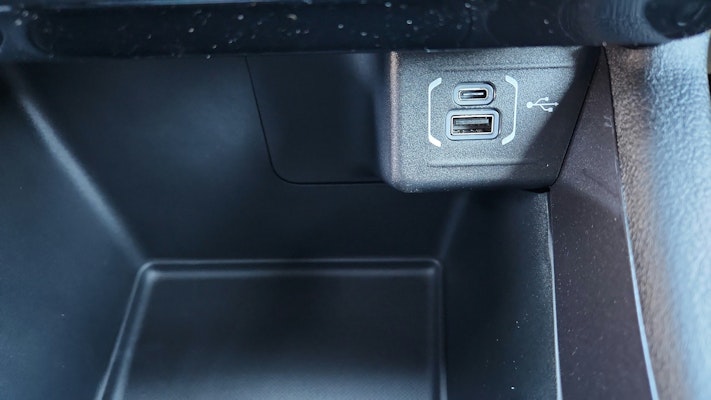 2026 Jeep Compass Latitude photo 2