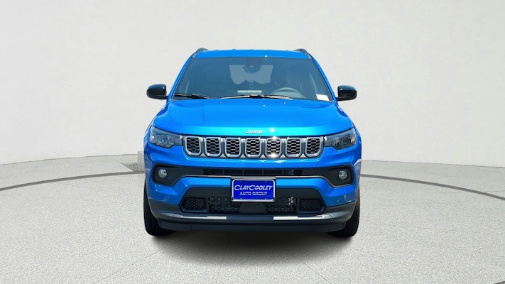 2026 Jeep Compass Latitude photo 2