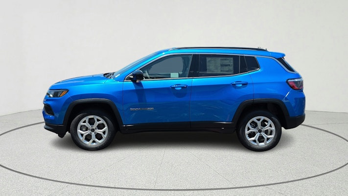 2026 Jeep Compass Latitude photo 4